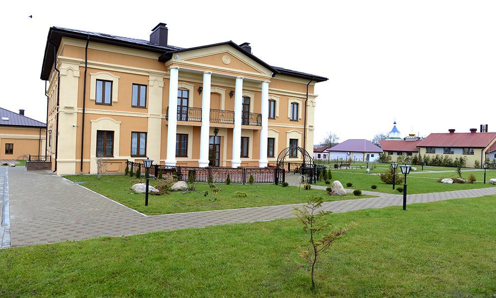 Mirskiy Posad Hotel ภายนอก รูปภาพ